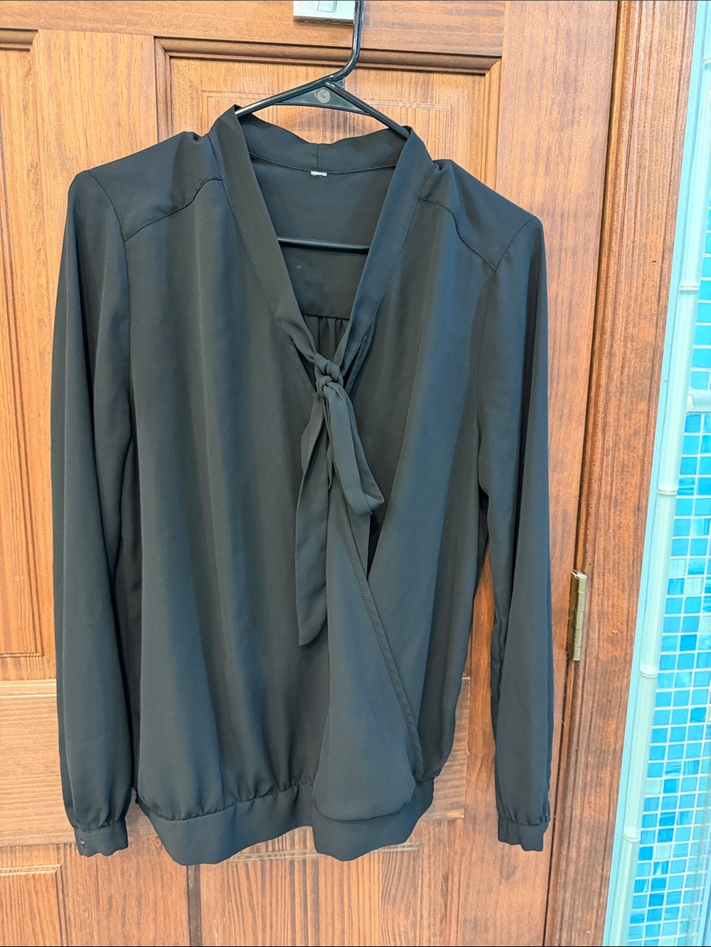 Black Tie-Neck Long Sleeve Women's Top